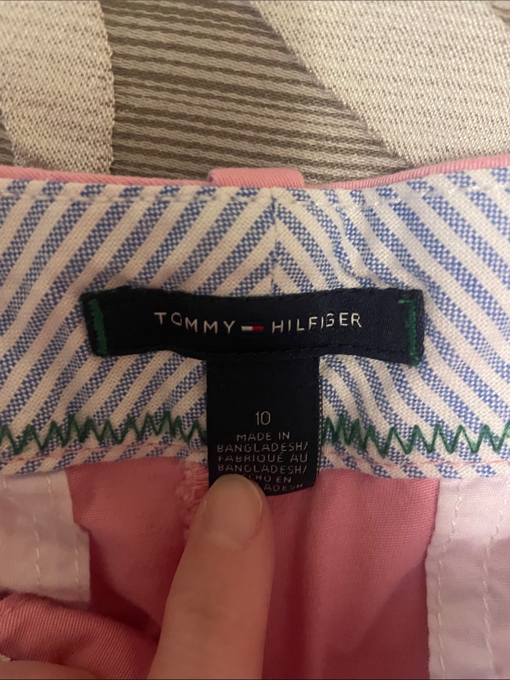 Tommy Hilfiger Pink Shorts Size 10 - Picture 2 of 2